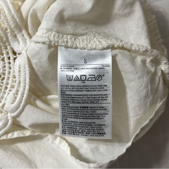 BR L Luxury Elegant Ivory Crochet Lace Back Button Keyhole Sleeveless Shell - Picture 14 of 15